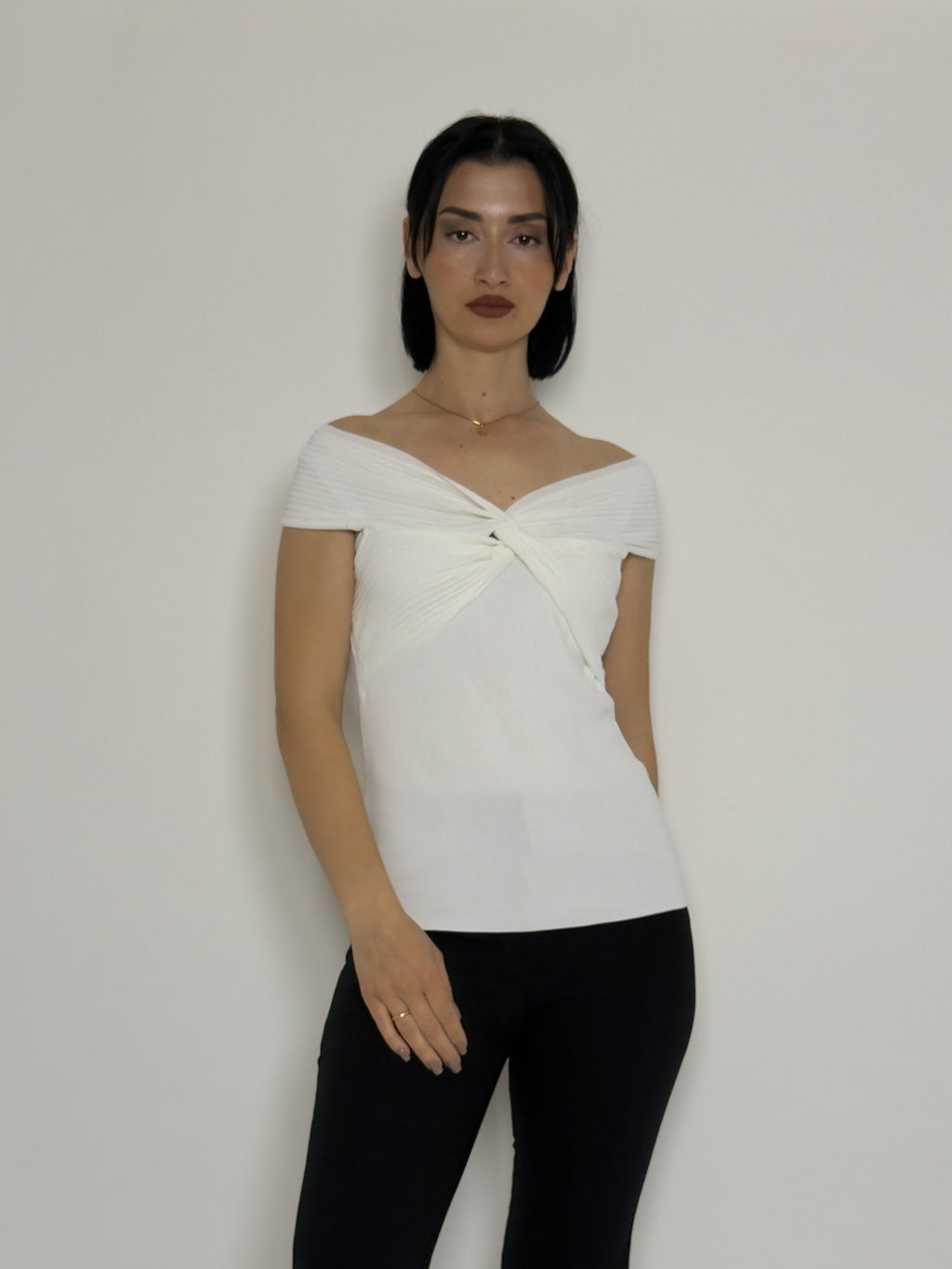 Αμάνικο τοπ με draped λεπτομέρεια